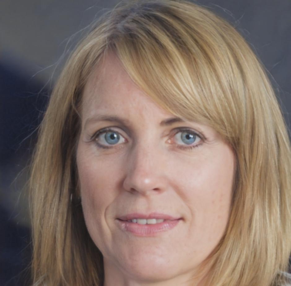 Portrait de formatrice experte en finance